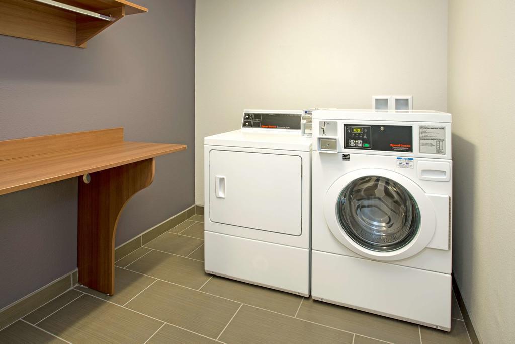 Quality Inn & Suites Caldwell I-77 Extérieur photo